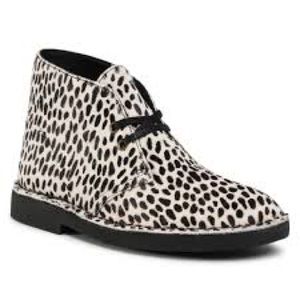 NEW!! Women’s Clarks Desert Boot2 Black/White Combination Size 6M